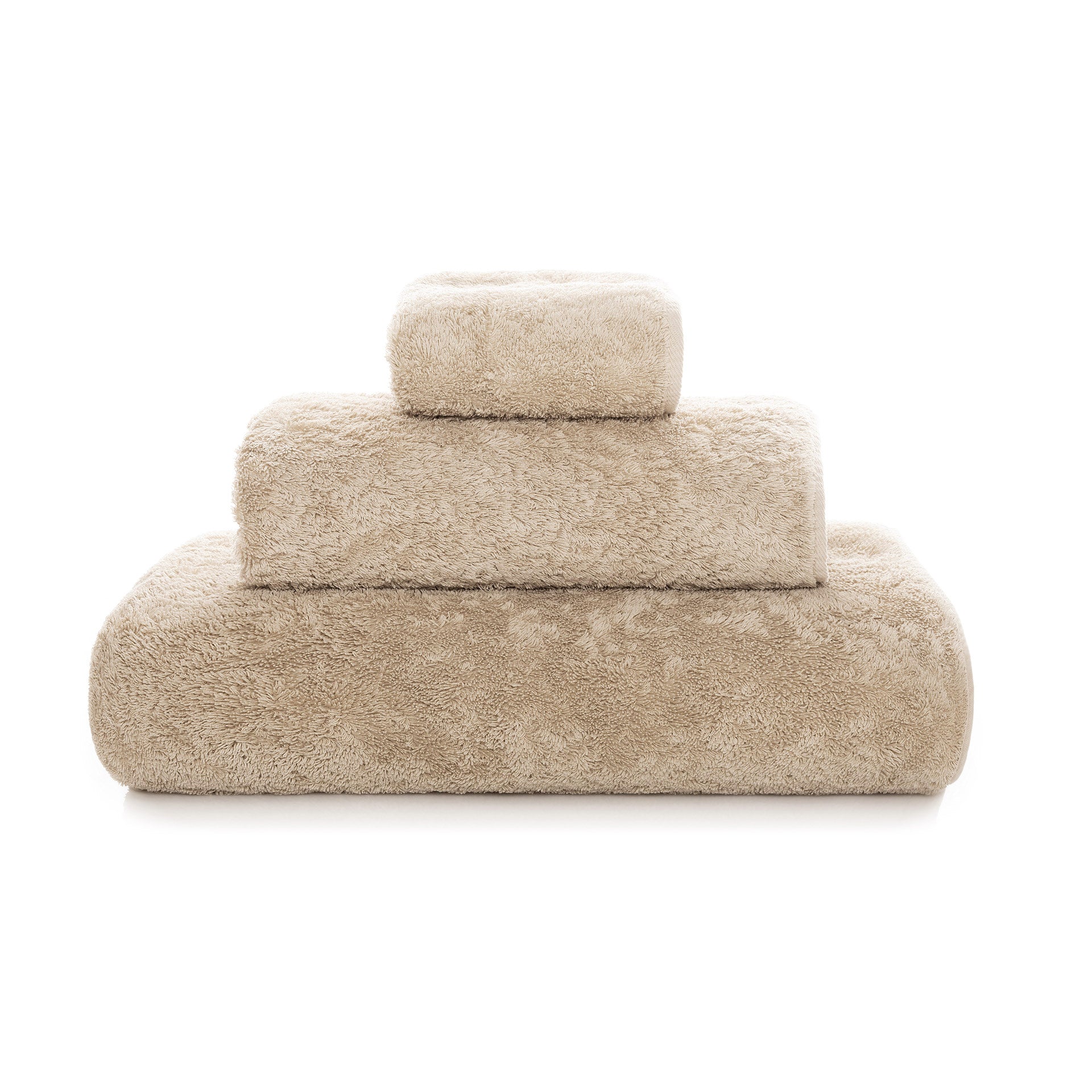 Egoist luxury towel made from Egyptian ELS cotton, 800 GSM, antibacterial, soft and voluminous, with hanger and rounded corners