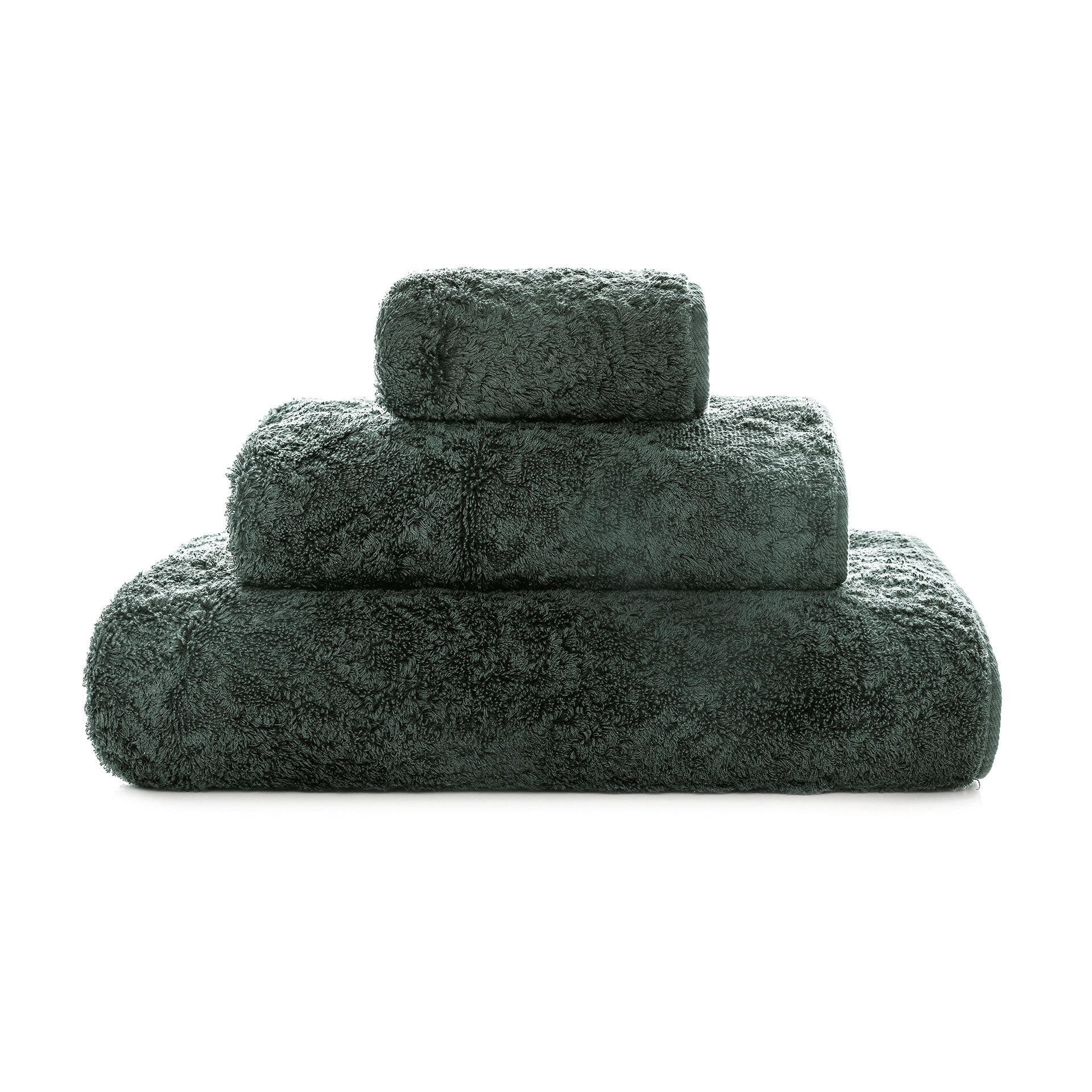 Egoist luxury towel made from Egyptian ELS cotton, 800 GSM, antibacterial, soft and voluminous, with hanger and rounded corners