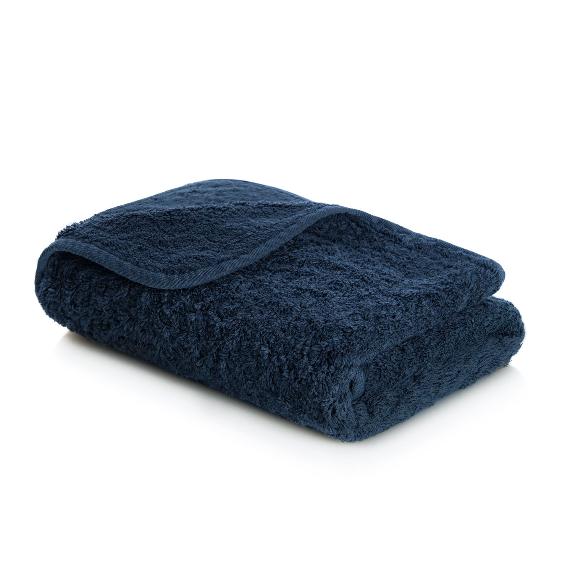Egoist luxury towel made from Egyptian ELS cotton, 800 GSM, antibacterial, soft and voluminous, with hanger and rounded corners