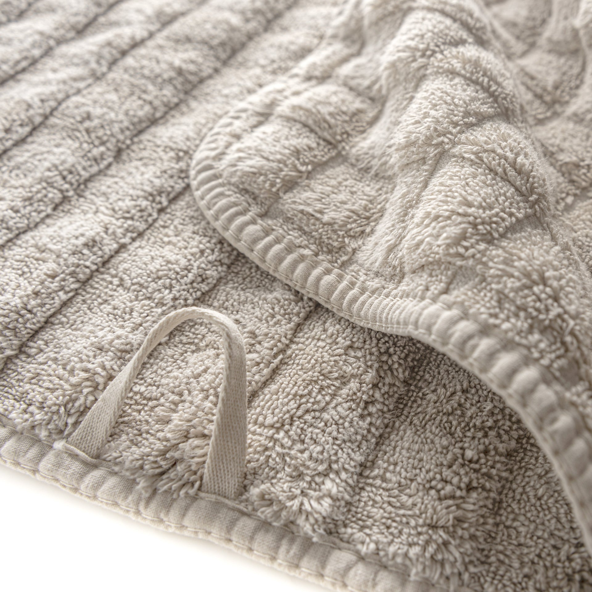 Beige Heaven towel made in Portugal from high-quality combed cotton, 750 GSM, pre-washed and pre-shrunk, colorfast, with rounded corners and hanger