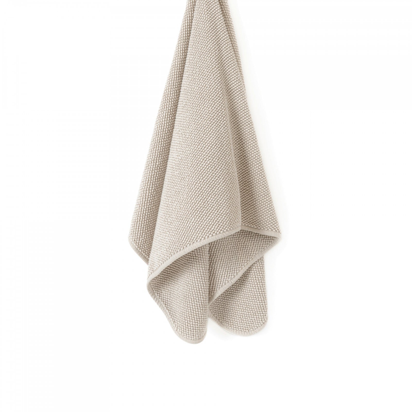 Pearls luxury cotton towel with long-staple fibers, 850 GSM density, pre-washed and pre-shrunk, ultra soft and highly absorbent