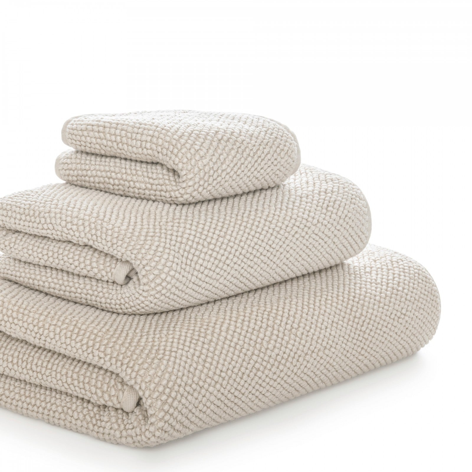Pearls luxury cotton towel with long-staple fibers, 850 GSM density, pre-washed and pre-shrunk, ultra soft and highly absorbent