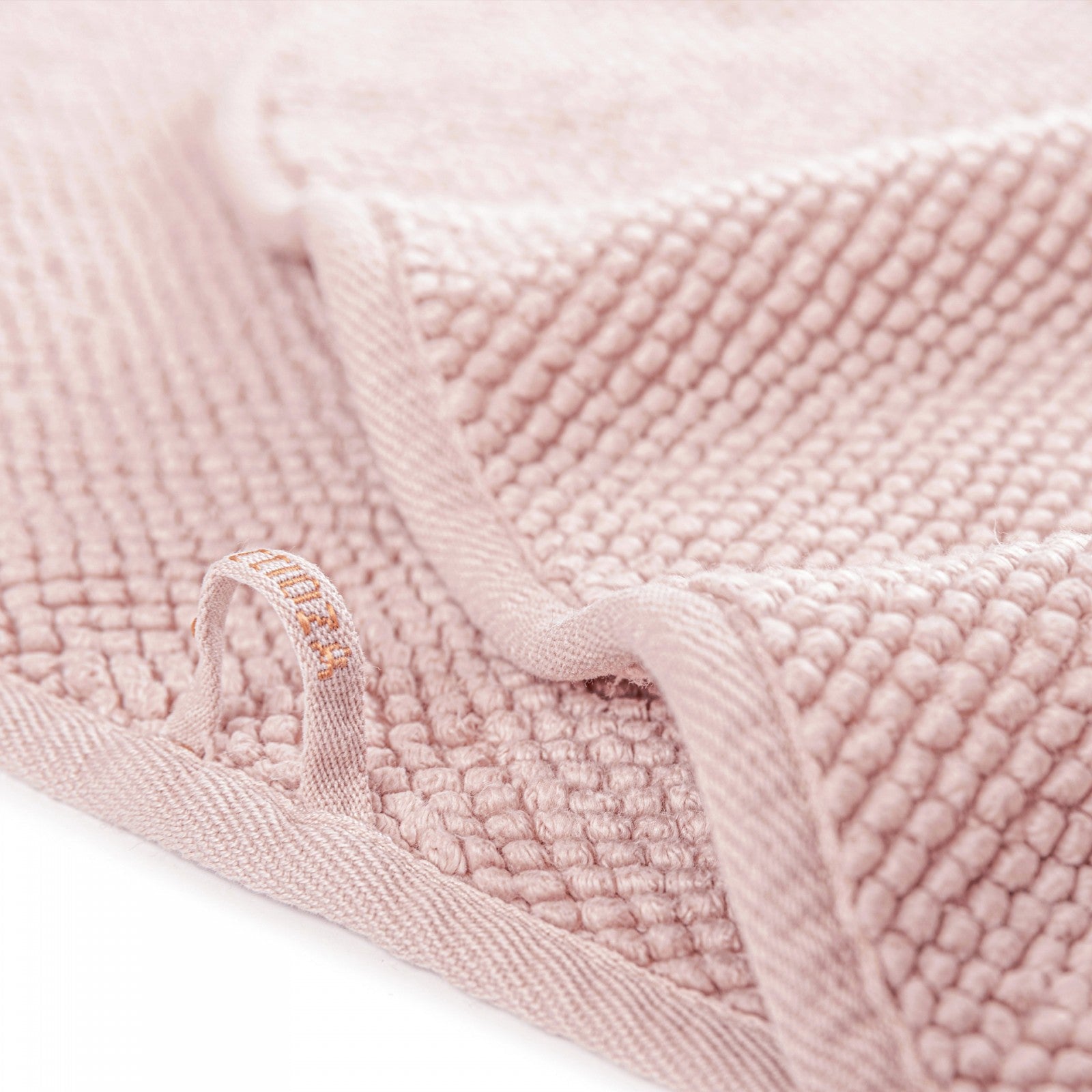 Pearls luxury cotton towel with long-staple fibers, 850 GSM density, pre-washed and pre-shrunk, ultra soft and highly absorbent