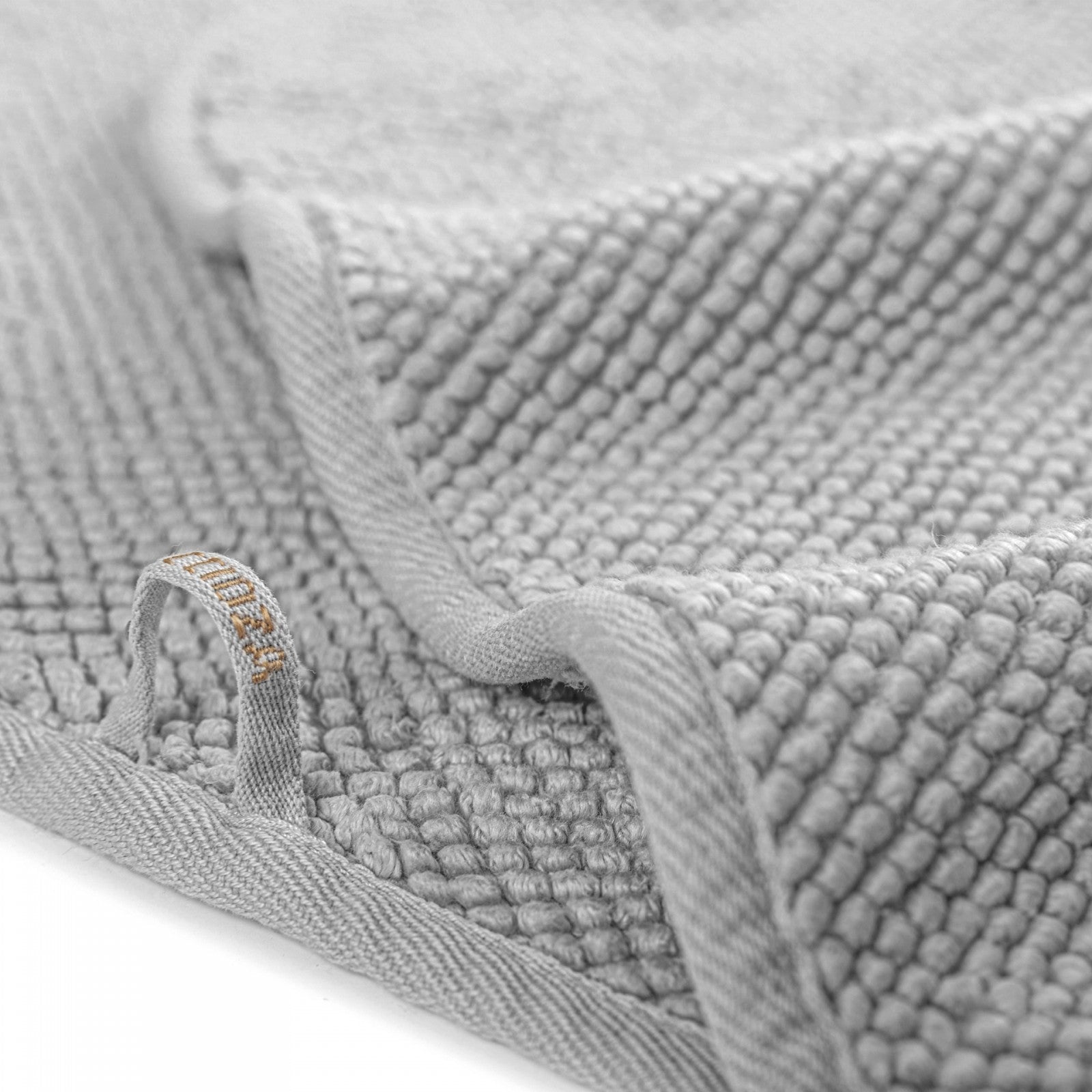 Pearls luxury cotton towel with long-staple fibers, 850 GSM density, pre-washed and pre-shrunk, ultra soft and highly absorbent