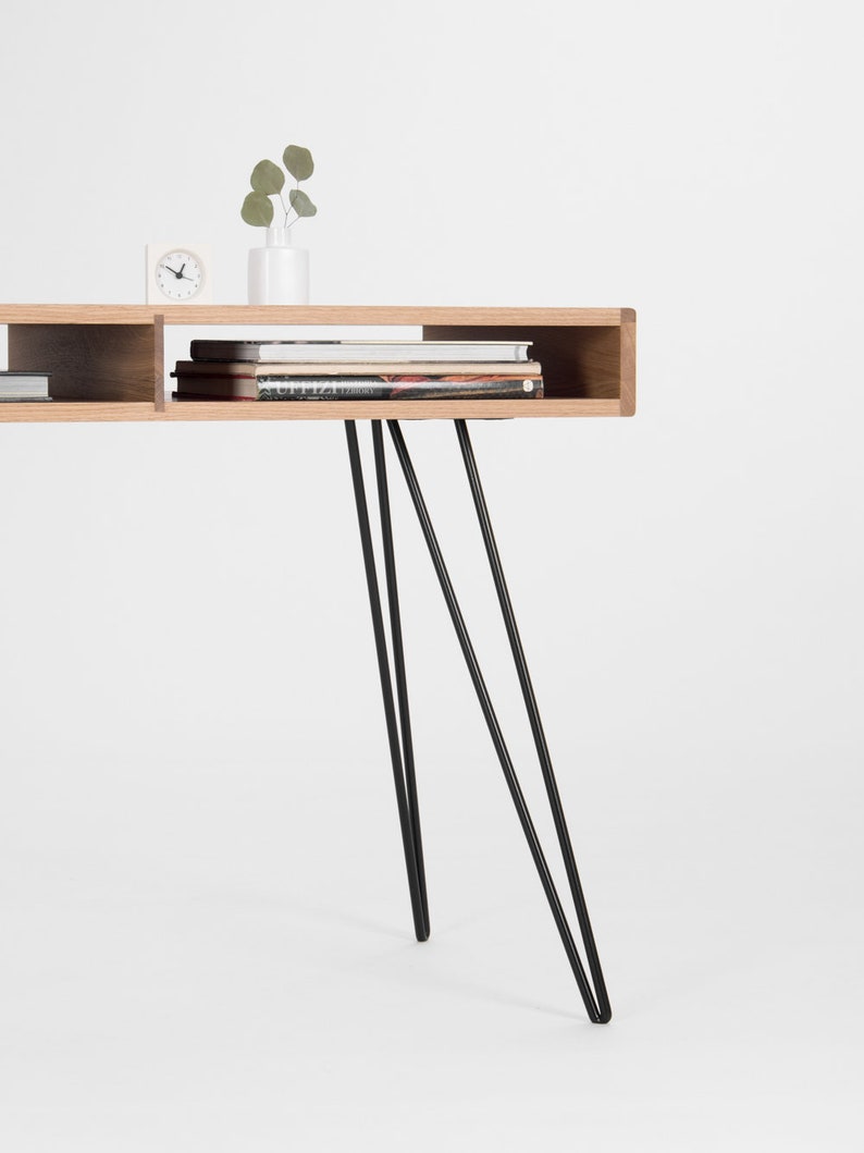 HEIM 0 PLUS solid wood desk with two open compartments and black steel hairpin legs, finished in oak with hardwax oil