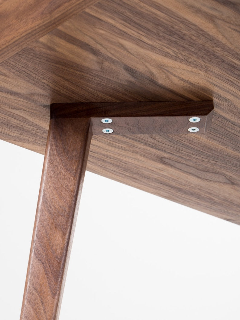 HEIM 2 RECESS desk with two drawers and recessed open shelf, walnut veneer, customizable fronts, and hardwax oil finish
