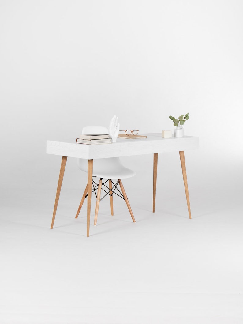HEIM 3 WHITE oak office desk with white-toned finish, three drawers, customizable fronts, and hardwax oil protection