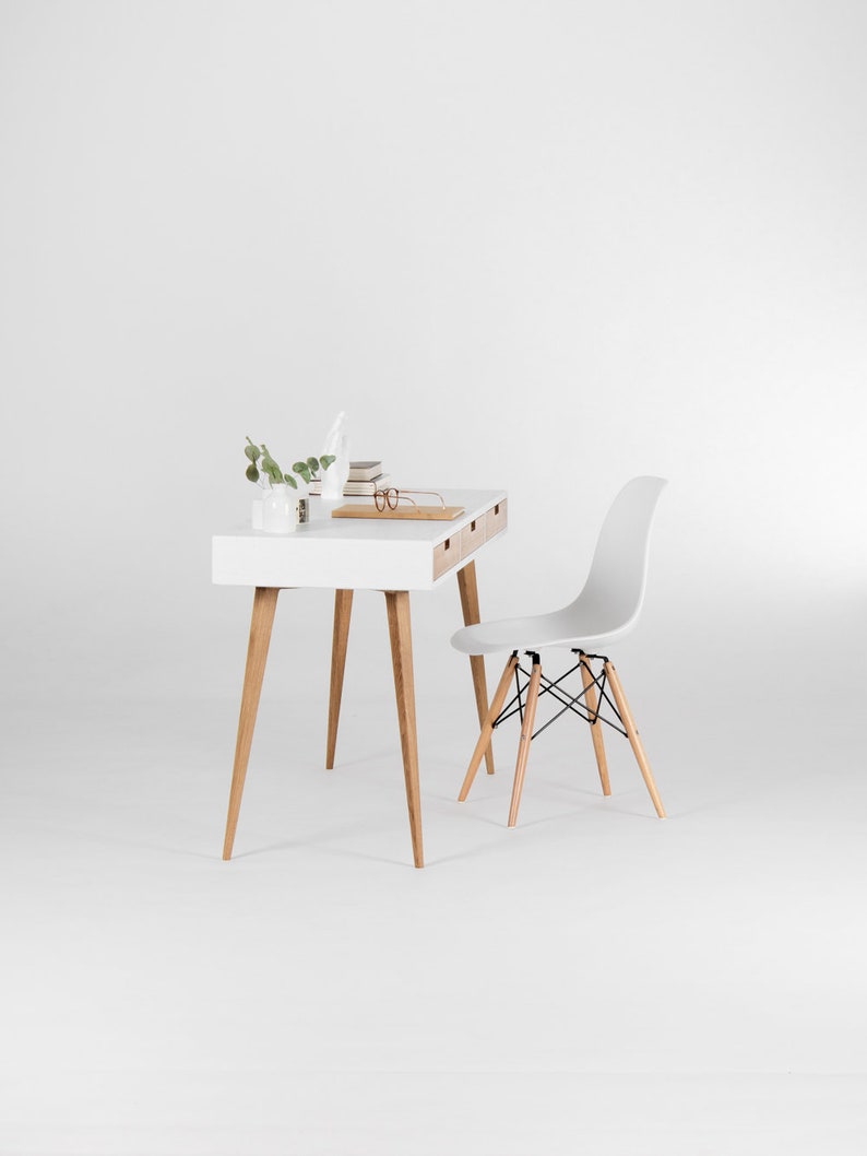 HEIM 3 WHITE oak office desk with white-toned finish, three drawers, customizable fronts, and hardwax oil protection