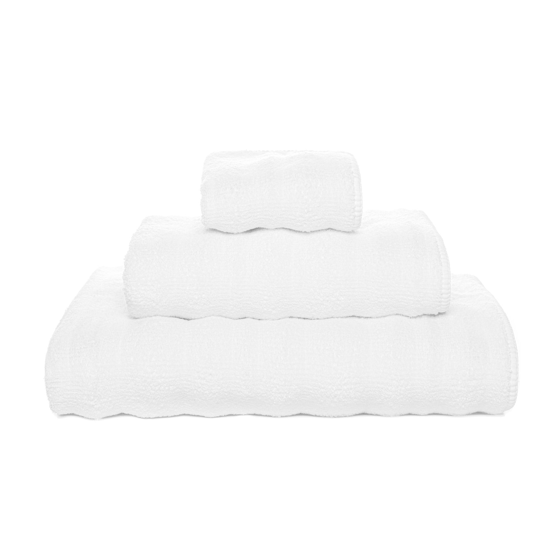 Alentejo towel made from soft cotton with 3D wavy texture, 680 GSM, pre-washed and pre-shrunk, with hanger, in neutral tones 