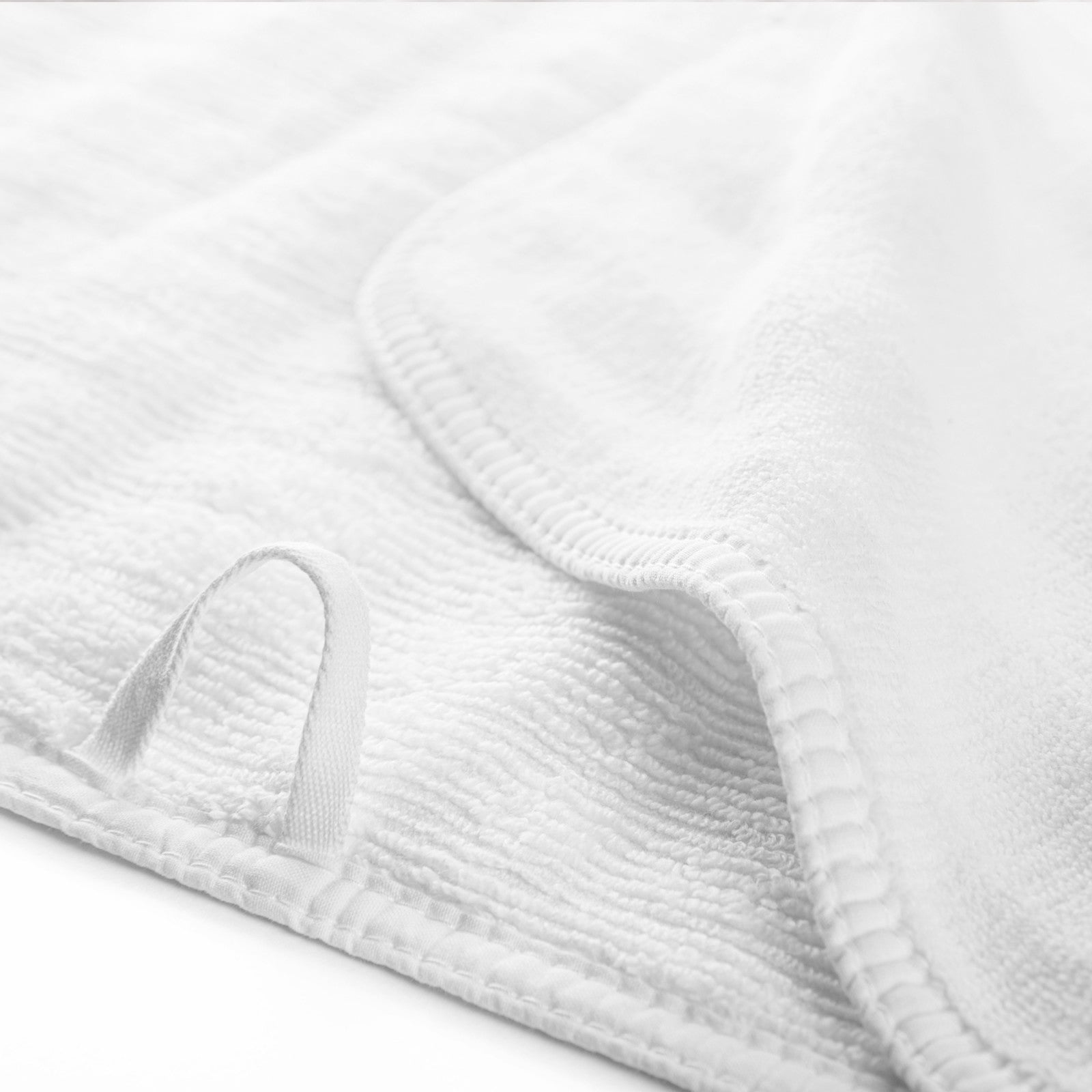 Alentejo towel made from soft cotton with 3D wavy texture, 680 GSM, pre-washed and pre-shrunk, with hanger, in neutral tones 