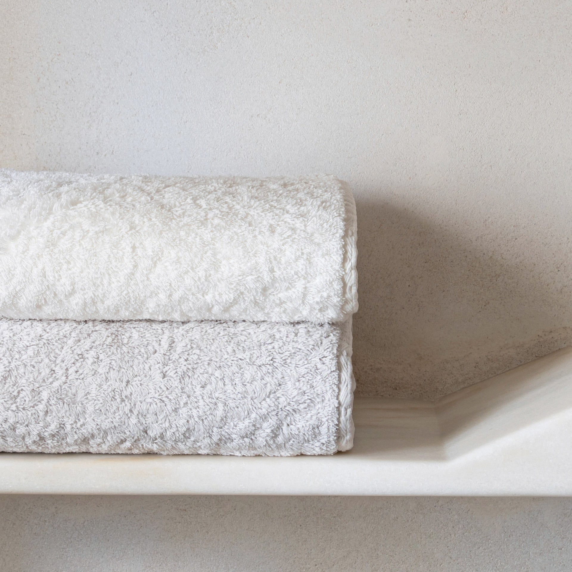 Grand Egoist towel made from rare Sea Island cotton, 800 GSM, ultra soft and certified with numbered hologram, pre-washed and double-stitched