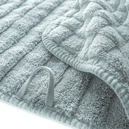 Blue Heaven towel made in Portugal from high-quality combed cotton, 750 GSM, pre-washed and pre-shrunk, colorfast, with rounded corners and hanger 