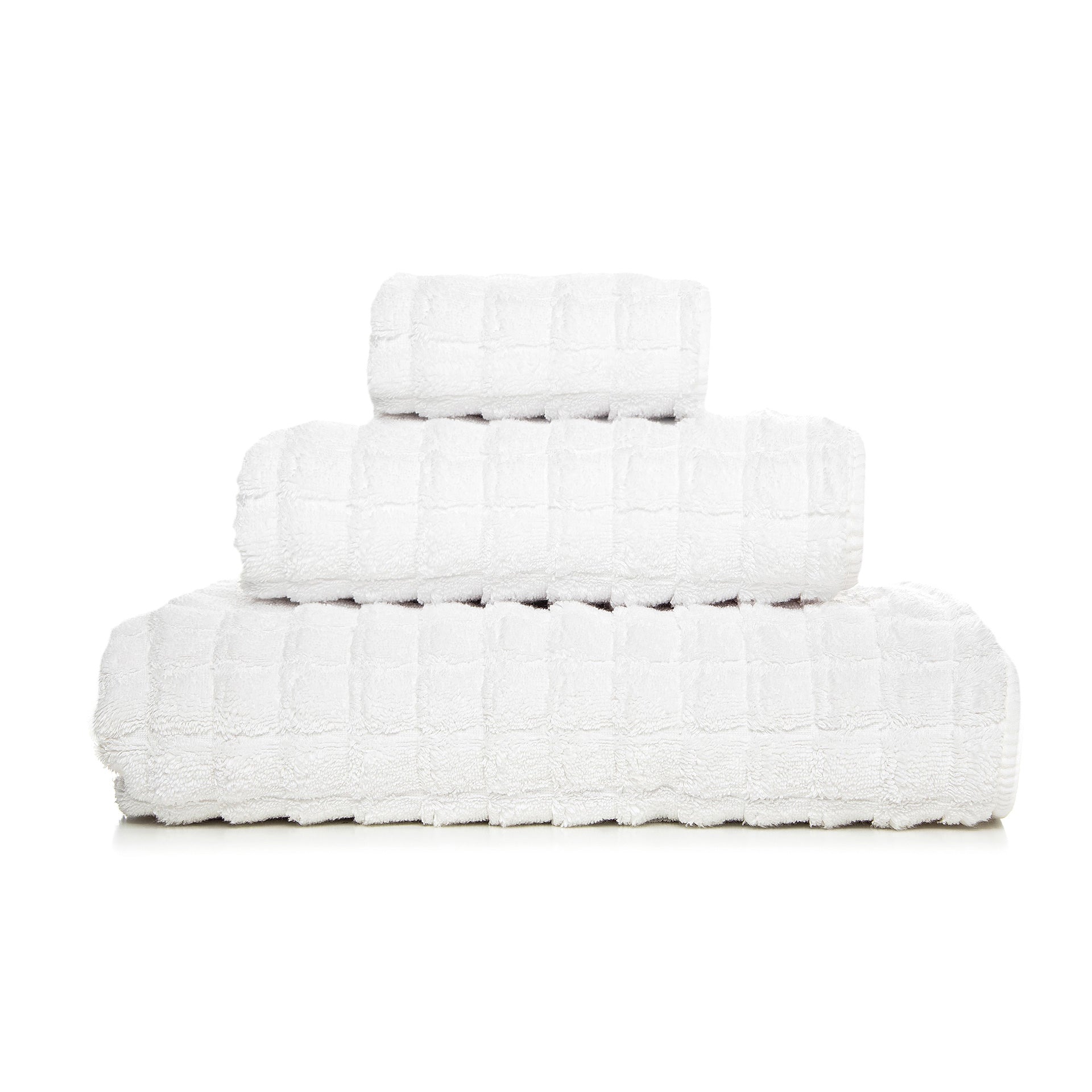 White Heaven towel made in Portugal from high-quality combed cotton, 750 GSM, pre-washed and pre-shrunk, colorfast, with rounded corners and hanger 