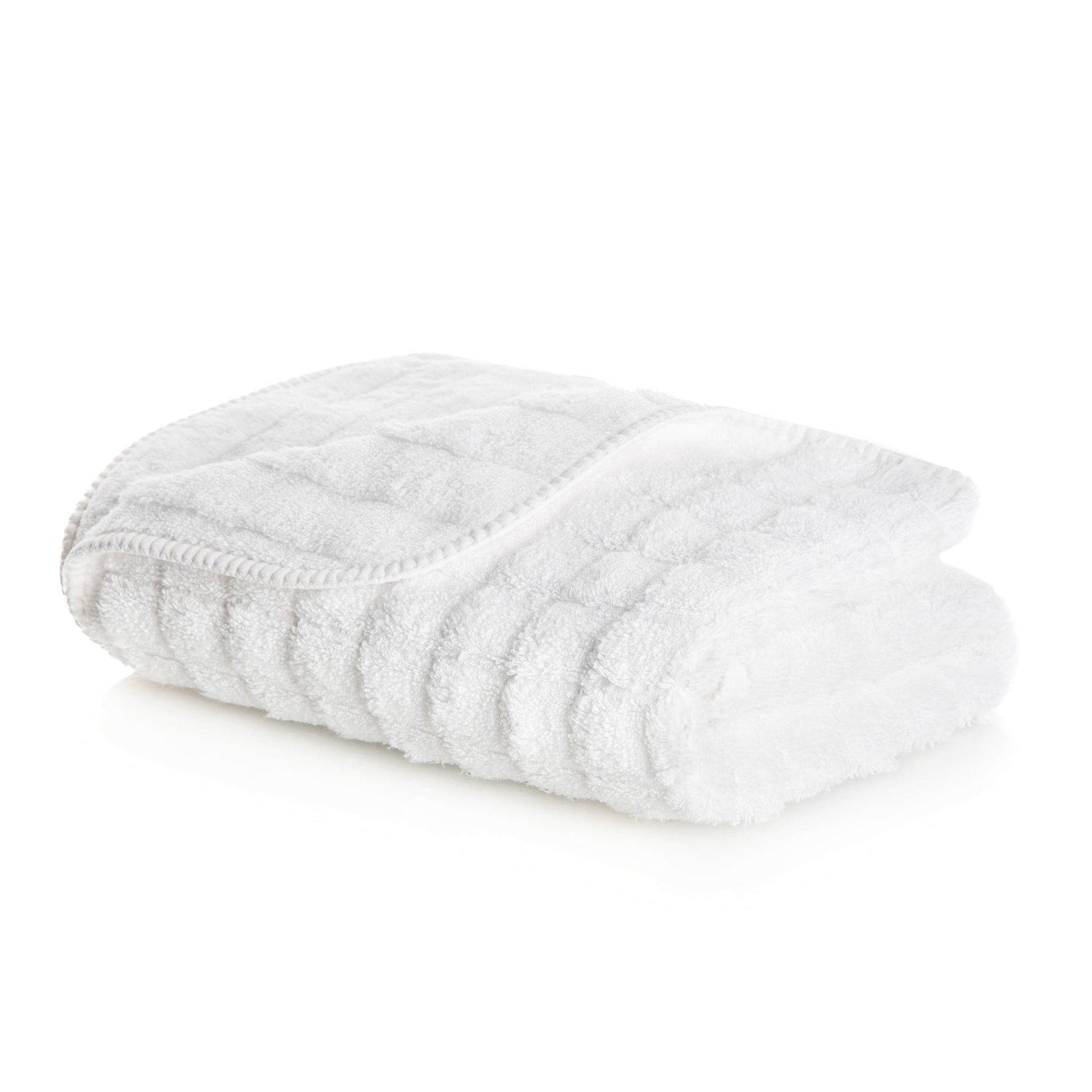 White Heaven towel made in Portugal from high-quality combed cotton, 750 GSM, pre-washed and pre-shrunk, colorfast, with rounded corners and hanger 