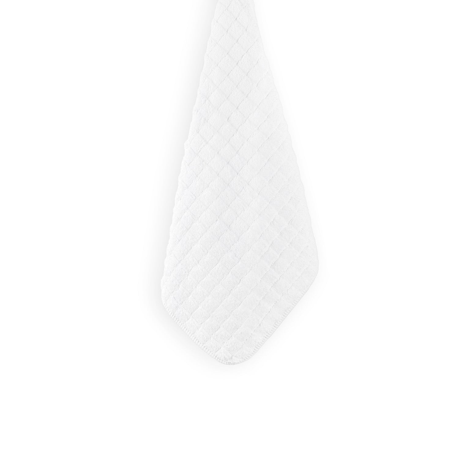 White Heaven towel made in Portugal from high-quality combed cotton, 750 GSM, pre-washed and pre-shrunk, colorfast, with rounded corners and hanger 