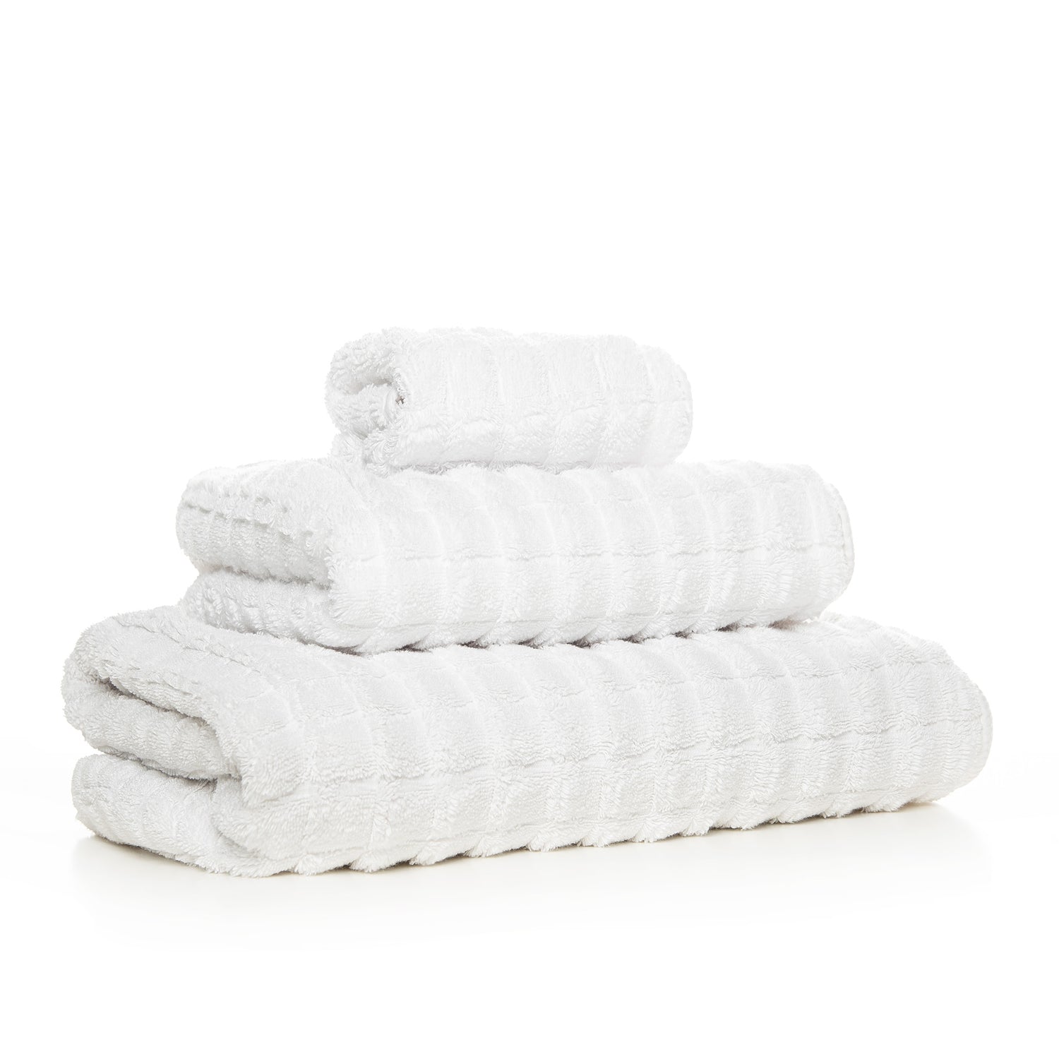 White Heaven towel made in Portugal from high-quality combed cotton, 750 GSM, pre-washed and pre-shrunk, colorfast, with rounded corners and hanger 