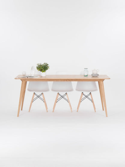 YRKE 90 Extended Dining Table