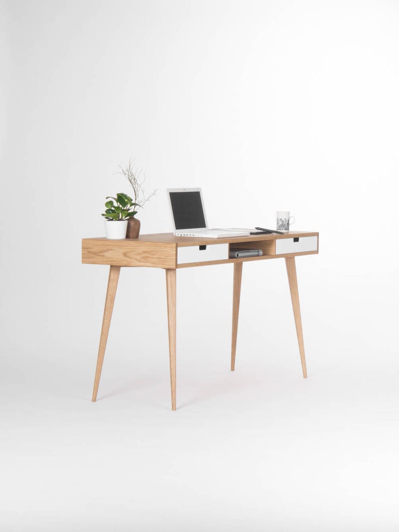 HEIM 2 RECESS desk with two drawers and recessed open shelf, solid oak, customizable fronts, and hardwax oil finish