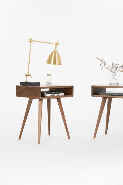 HEIM 0 nightstand in walnut veneer with hardwax oil finish, minimalist design suited for bedside or accent use