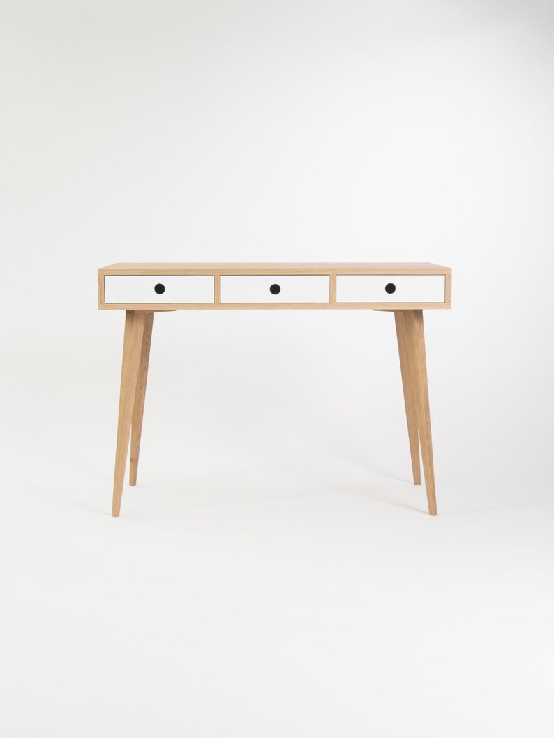 KUUB 3 desk with three drawers, solid oak, customizable fronts, and hardwax oil finish