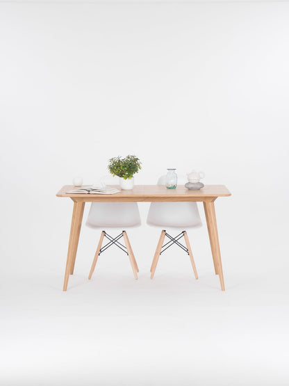 Extendable solid oak dining table with hard oil wax finish, 135 to 185 cm, seats 6 to 8 people 