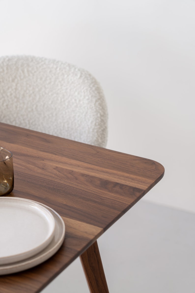 YRKE 180 | Walnut Dining Table - Luxury Furniture by Cozie 