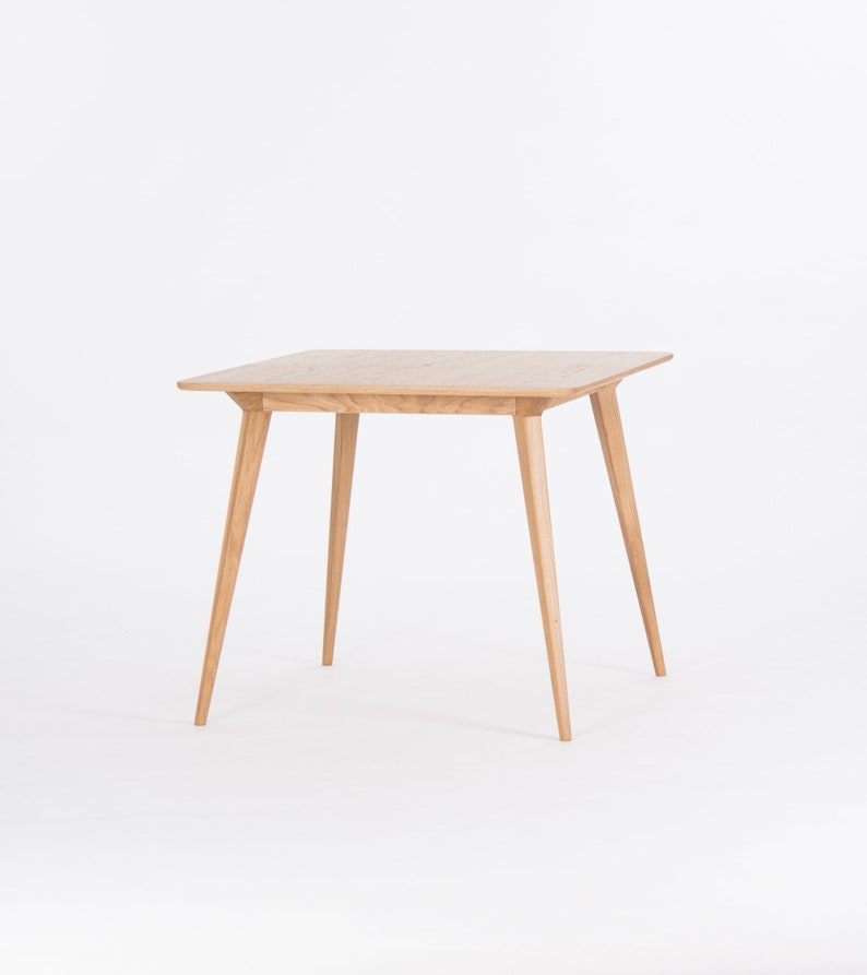 YRKE 90 | Oak Dining Table - Luxury Furniture by Cozie