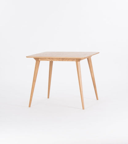 YRKE 90 | Oak Dining Table - Luxury Furniture by Cozie